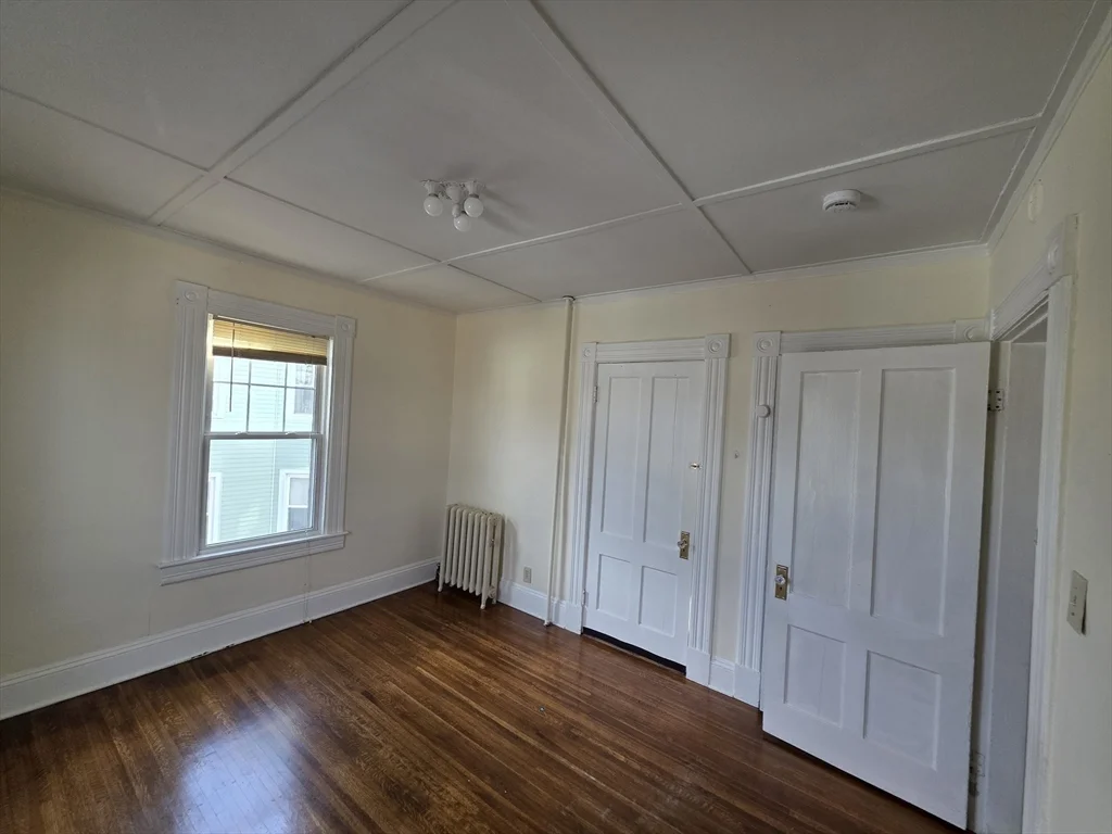 2 bed, 1 bath apartment for rent at 37 Chase Ave Unit 2nd Floor, Springfield — photo 3 of 8