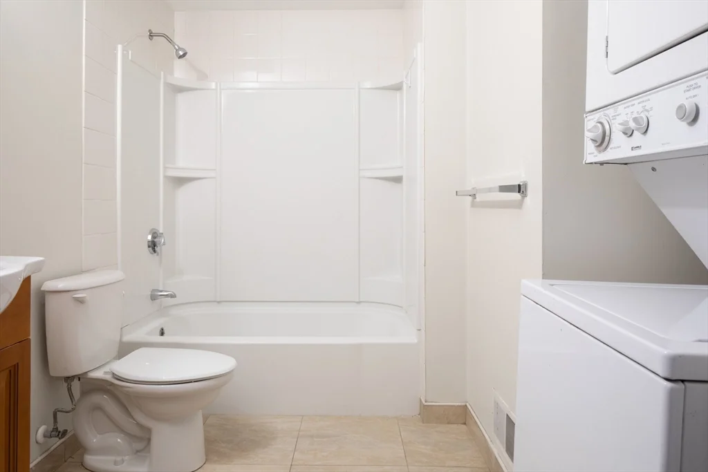 2 bed, 1 bath apartment for rent at 37 Chelsea St Unit 2b, East Boston — photo 11 of 11