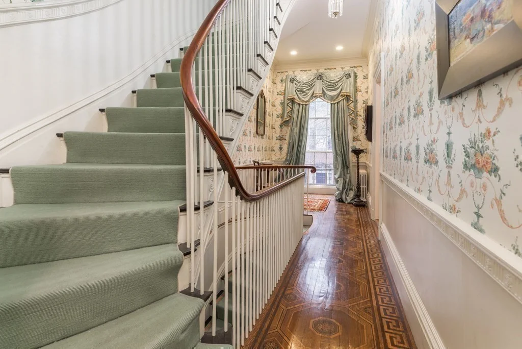 5 bed, 4+ bath apartment for rent at 37 Chestnut St, Beacon Hill — photo 14 of 24