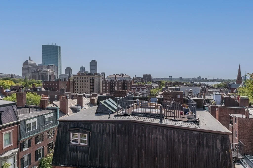 5 bed, 4+ bath apartment for rent at 37 Chestnut St, Beacon Hill — photo 22 of 24