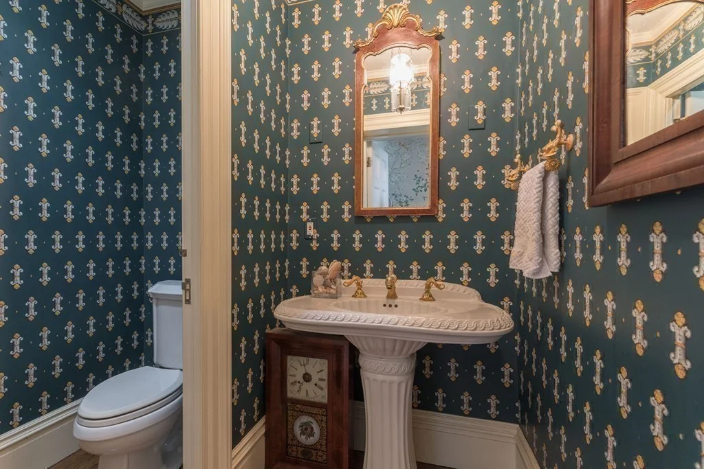 5 bed, 4+ bath apartment for rent at 37 Chestnut St, Beacon Hill — photo 17 of 24