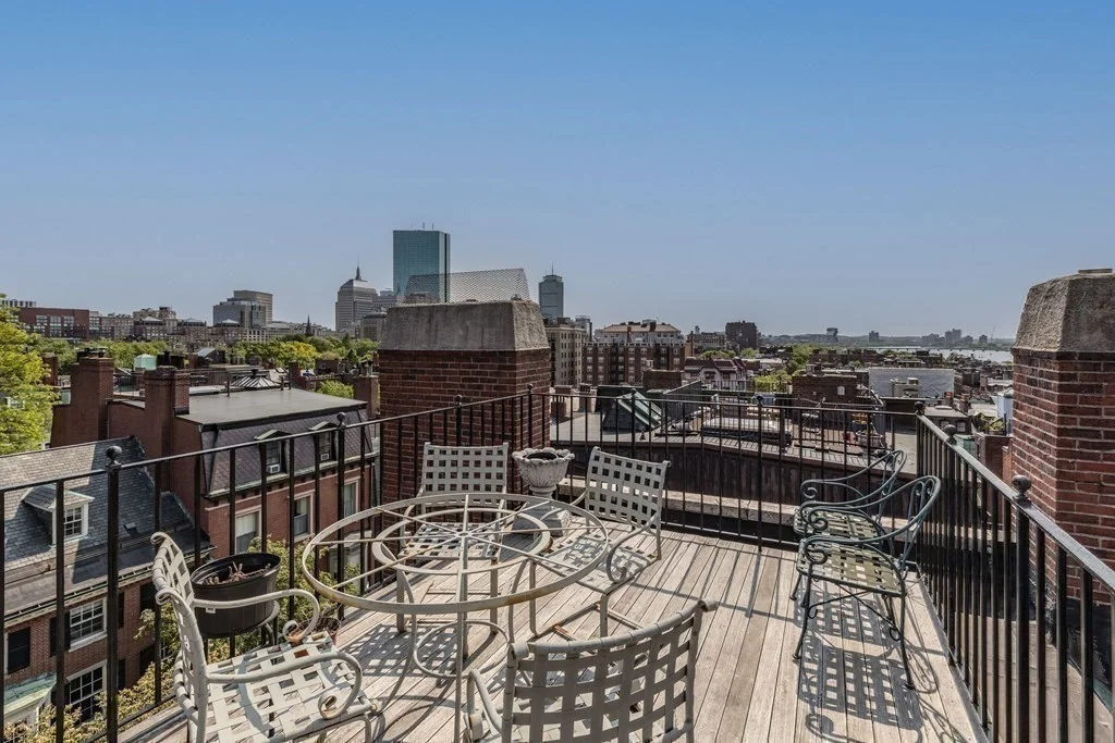 5 bed, 4+ bath apartment for rent at 37 Chestnut St, Beacon Hill — photo 21 of 24