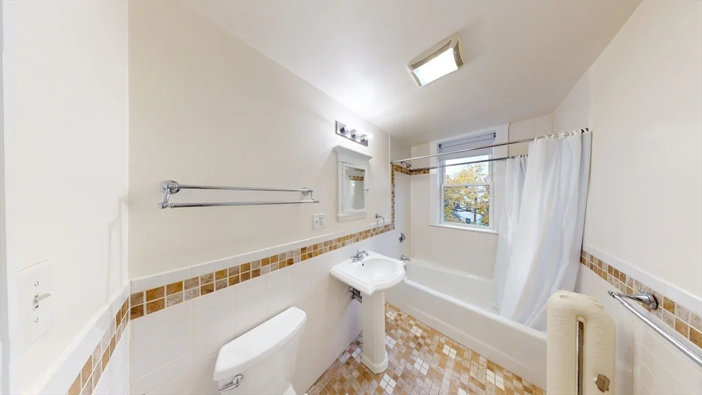 2 bed, 1 bath apartment for rent at 37 Claflin Rd Unit 1, Aspinwall Hill — photo 13 of 13