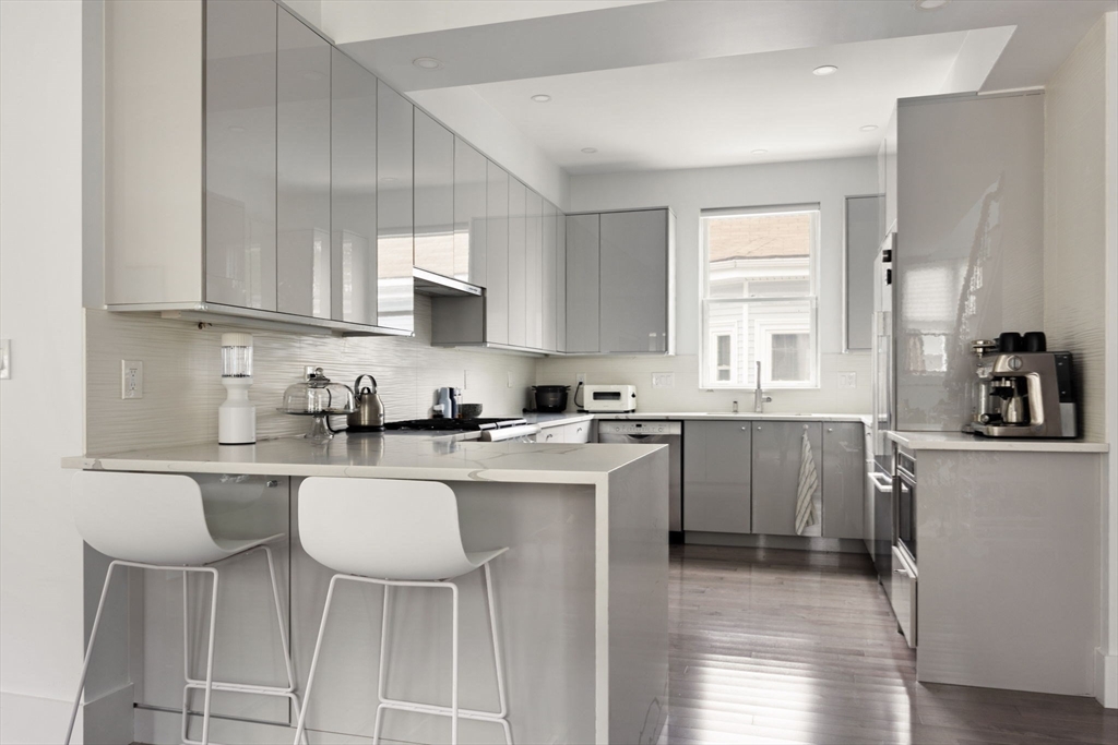 4 bed, 3 bath apartment for rent at 37 Claremon St Unit 37, Davis Square — photo 12 of 31