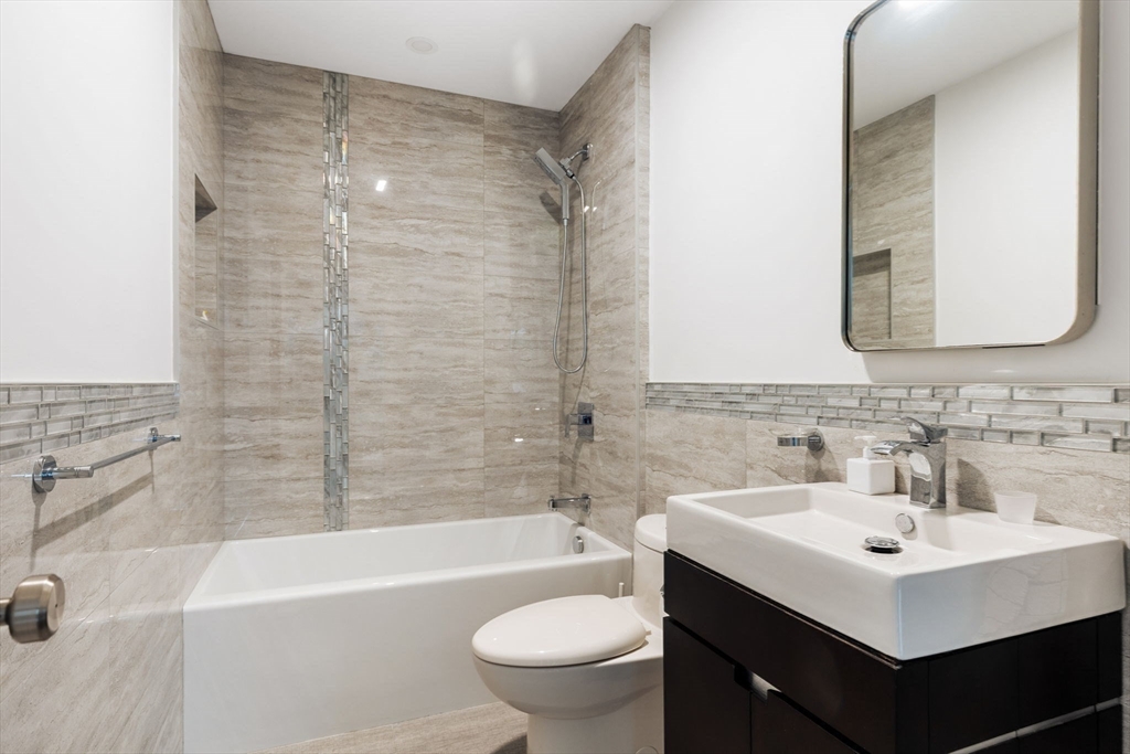 4 bed, 3 bath apartment for rent at 37 Claremon St Unit 37, Davis Square — photo 10 of 31