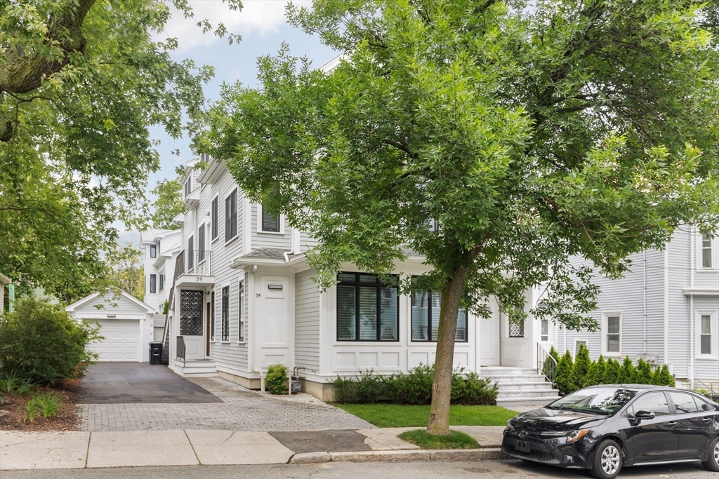 4 bed, 3 bath apartment for rent at 37 Claremon St Unit 37, Davis Square — photo 29 of 31