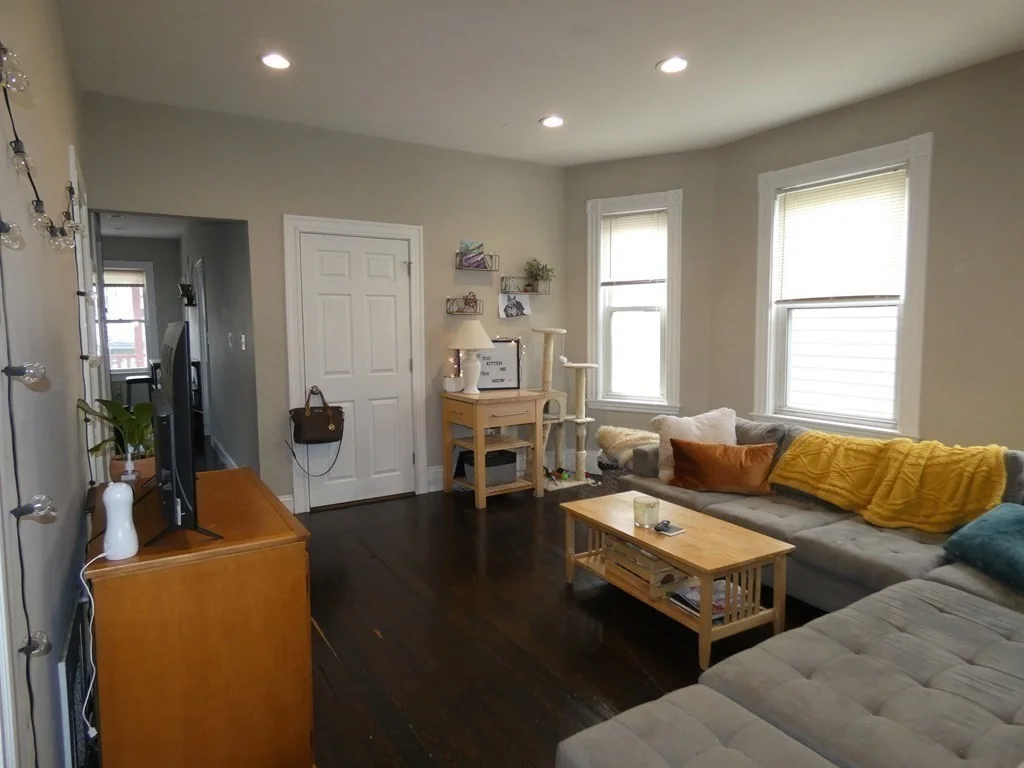 4 bed, 1 bath apartment for rent at 37 Condor St Unit 3, East Boston — photo 4 of 18