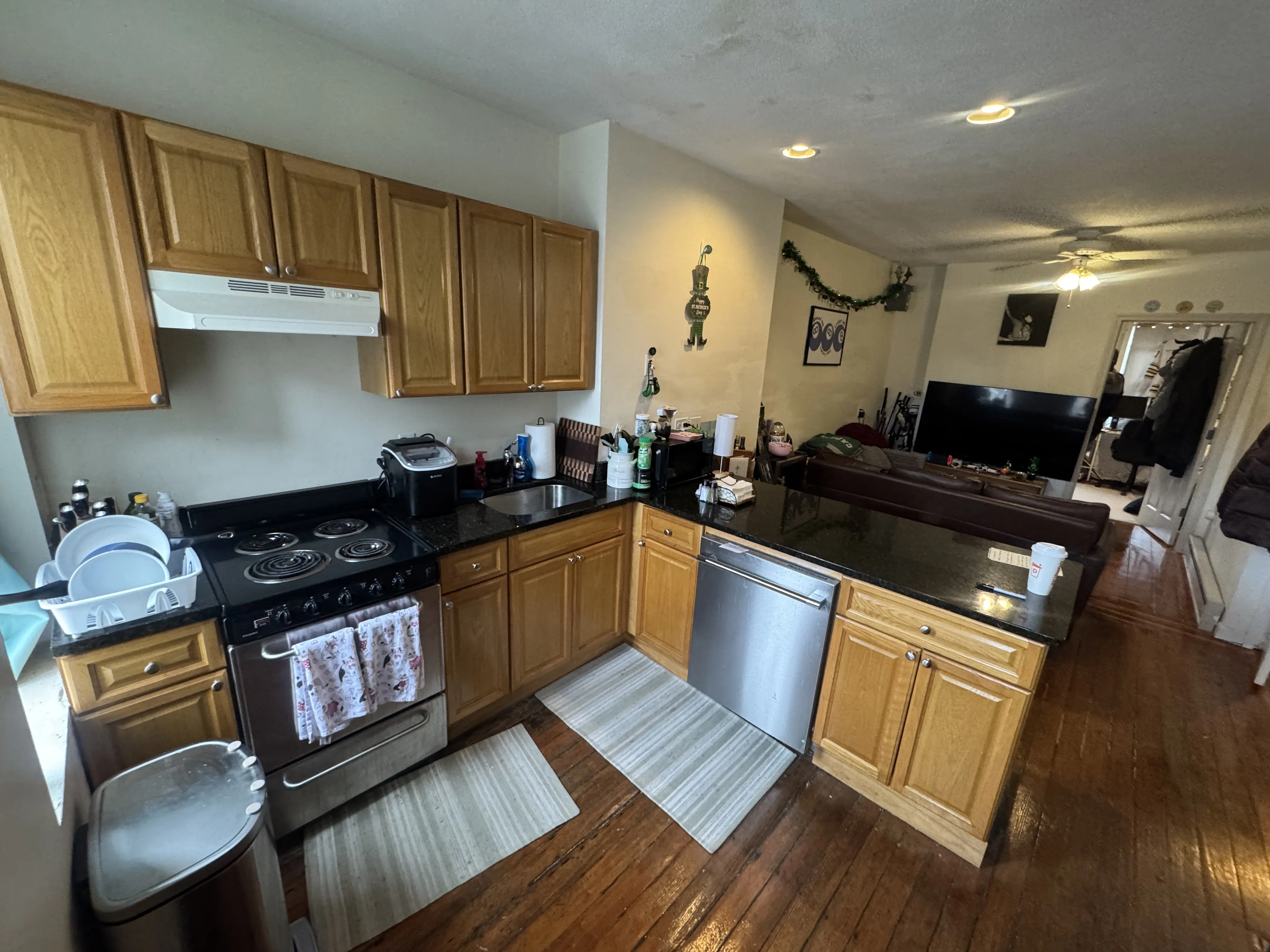 1 bed, 1 bath apartment for rent at 37 Cooper St Unit 4, North End — photo 2 of 14