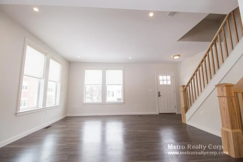 4 bed, 3.5 bath apartment for rent at 37 Cottage Park Ave, North Cambridge — photo 4 of 15