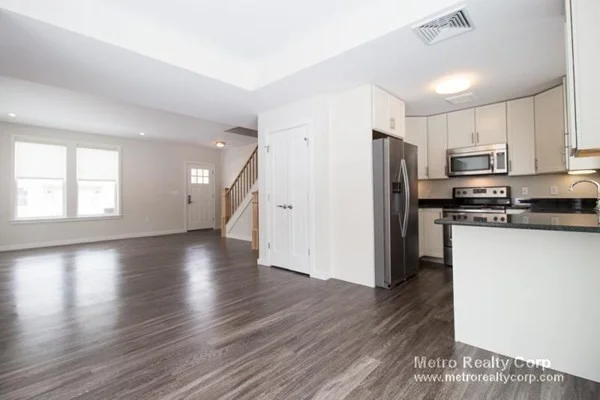 4 bed, 3.5 bath apartment for rent at 37 Cottage Park Ave Unit 1, North Cambridge