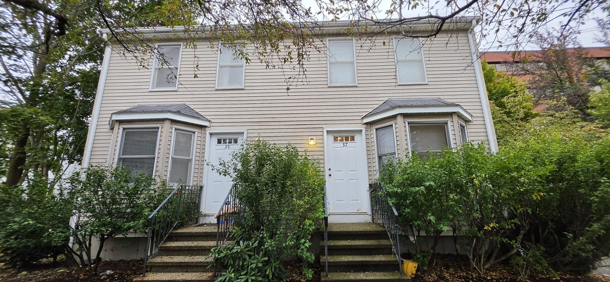 2 bed, 2 bath apartment for rent at 37 Crafts St Unit 37, Nonantum