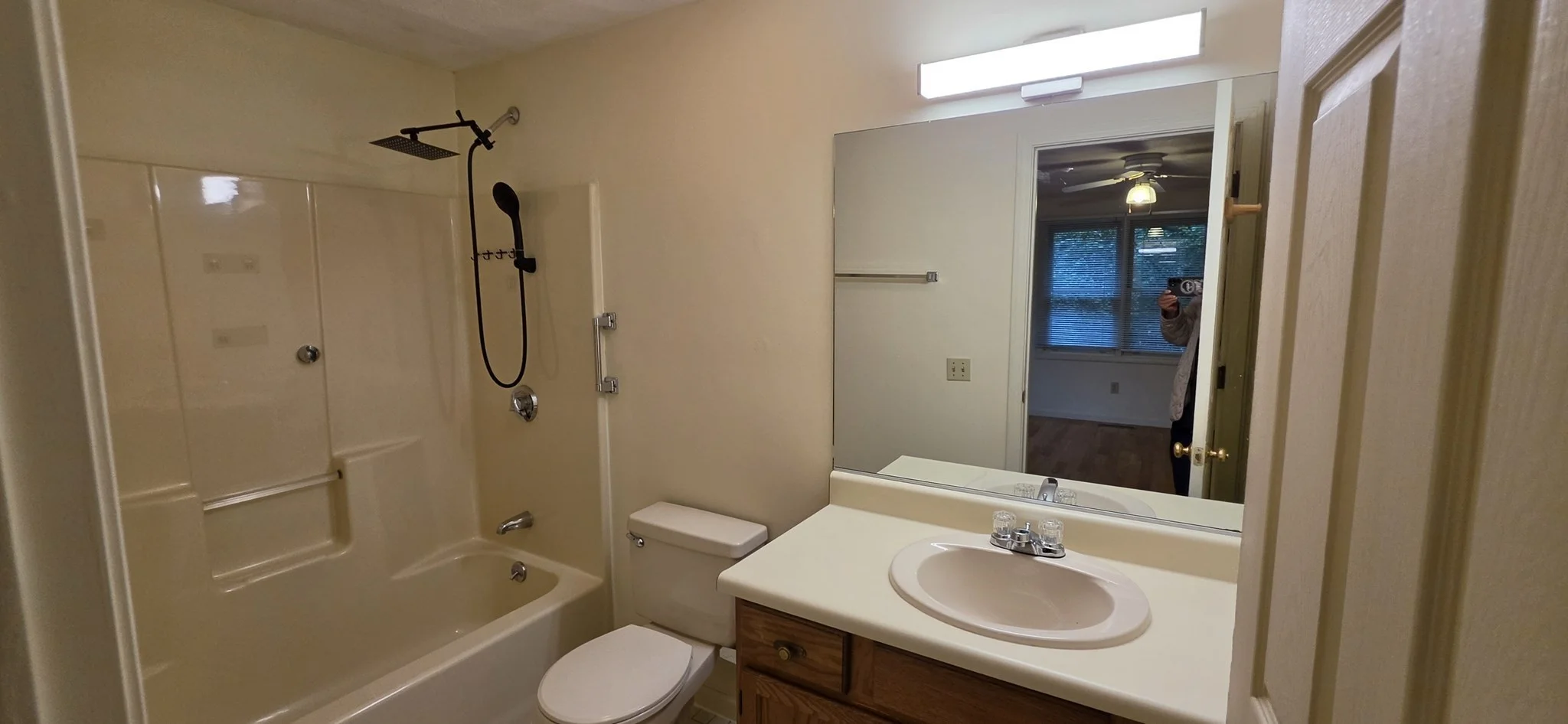 2 bed, 2 bath apartment for rent at 37 Crafts St Unit 37, Nonantum — photo 7 of 16