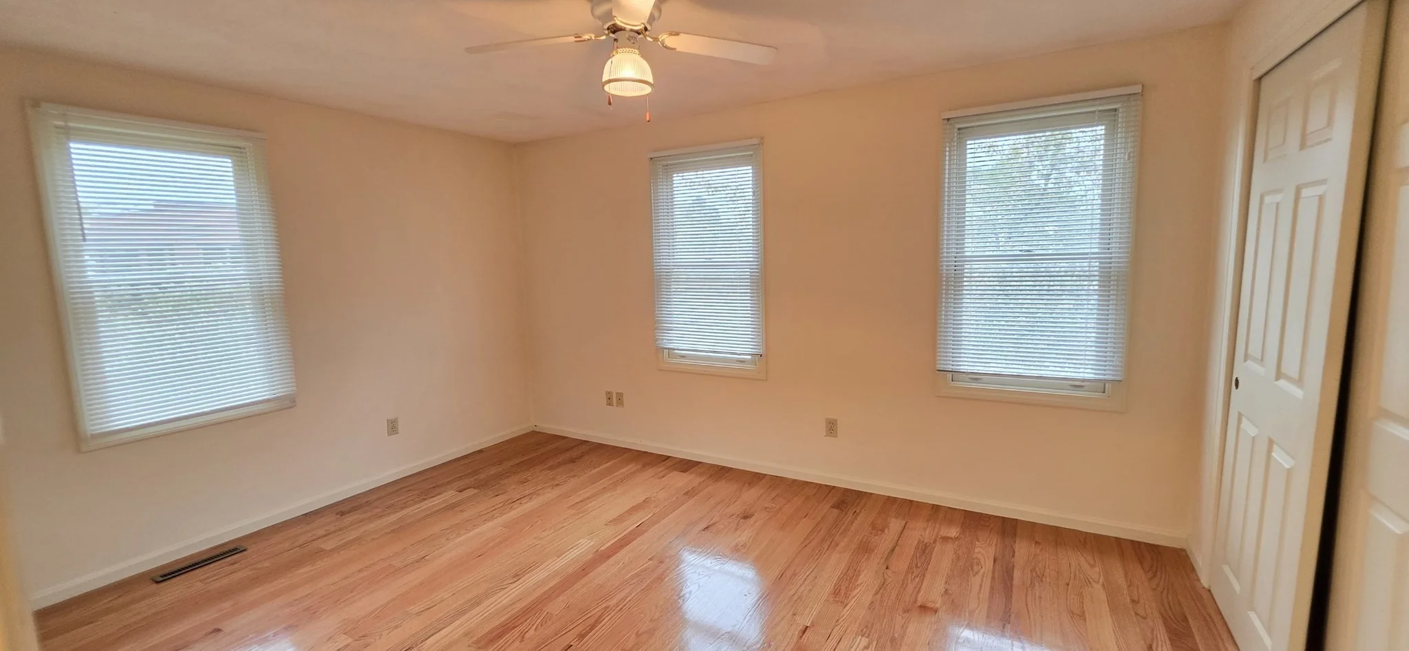2 bed, 2 bath apartment for rent at 37 Crafts St Unit 37, Nonantum — photo 9 of 16