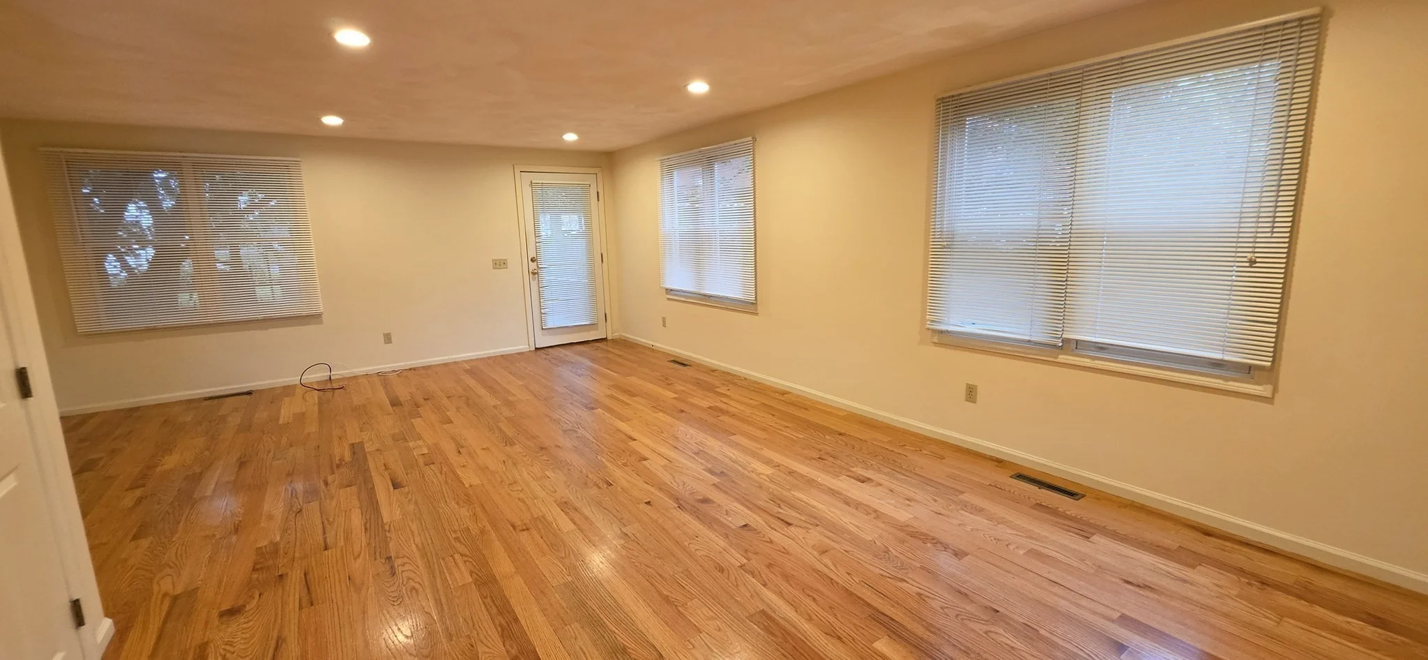2 bed, 2 bath apartment for rent at 37 Crafts St Unit 37, Nonantum — photo 2 of 16