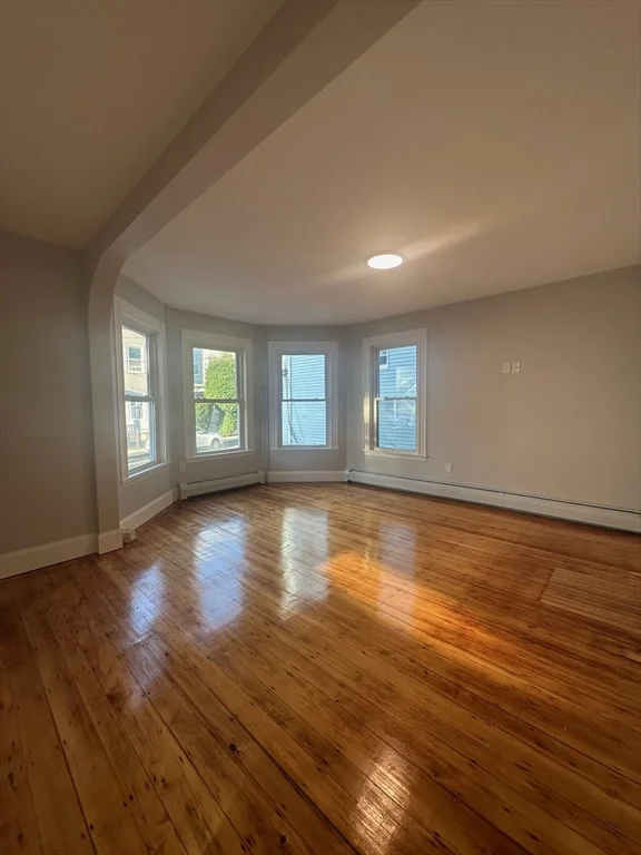 4 bed, 2 bath apartment for rent at 37 Crescent Ave Unit 1, Dorchester — photo 5 of 12