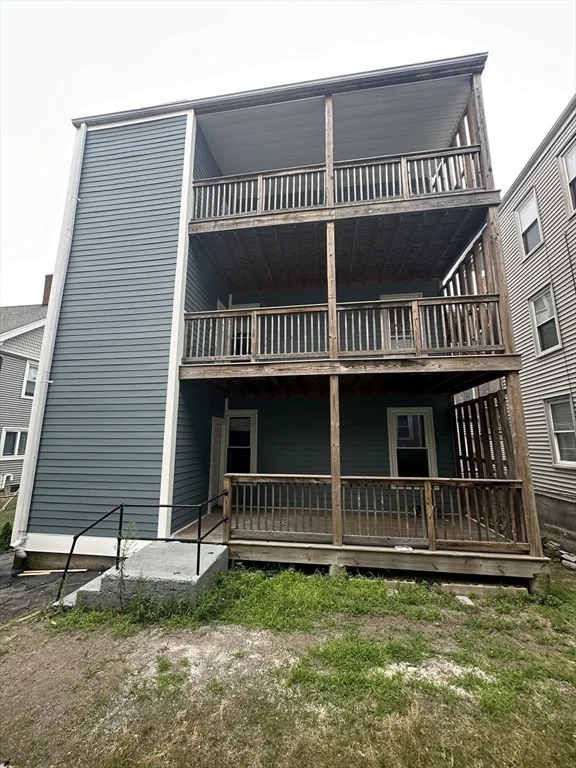 4 bed, 2 bath apartment for rent at 37 Crescent Ave Unit 3, Boston — photo 6 of 20