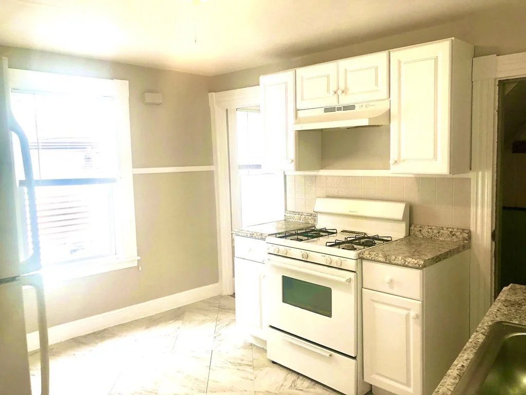 2 bed, 1 bath apartment for rent at 37 Crescent Unit 1, Swampscott — photo 7 of 29