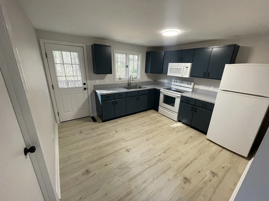 2 bed, 1 bath apartment for rent at 37 Cullen St Unit 37, Taunton