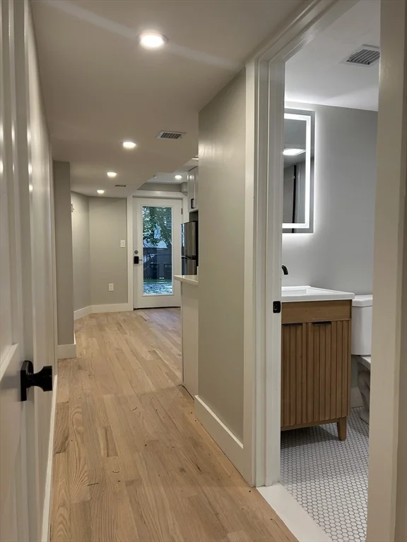 1 bed, 1 bath apartment for rent at 37 Delle Ave Unit 1, Mission Hill — photo 5 of 10