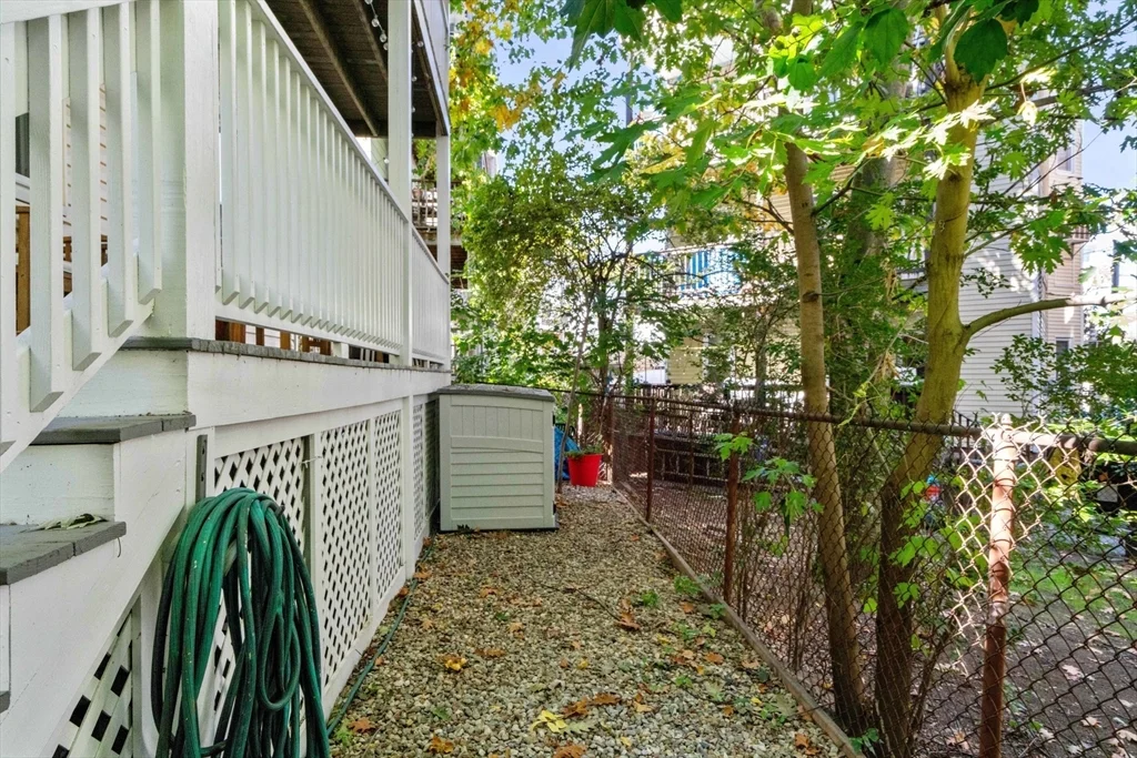 3 bed, 1 bath apartment for rent at 37 Dimick St Unit 1, Union Square — photo 14 of 17