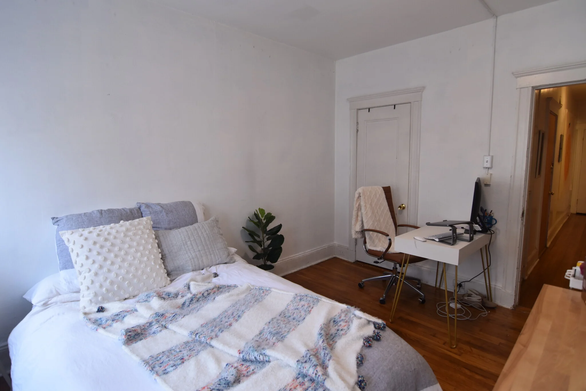 2 bed, 1 bath apartment for rent at 37 Dwight St Unit 2, Coolidge Corner — photo 6 of 11