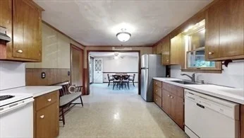 2 bed, 1 bath apartment for rent at 37 Eames St, North Reading — photo 6 of 16