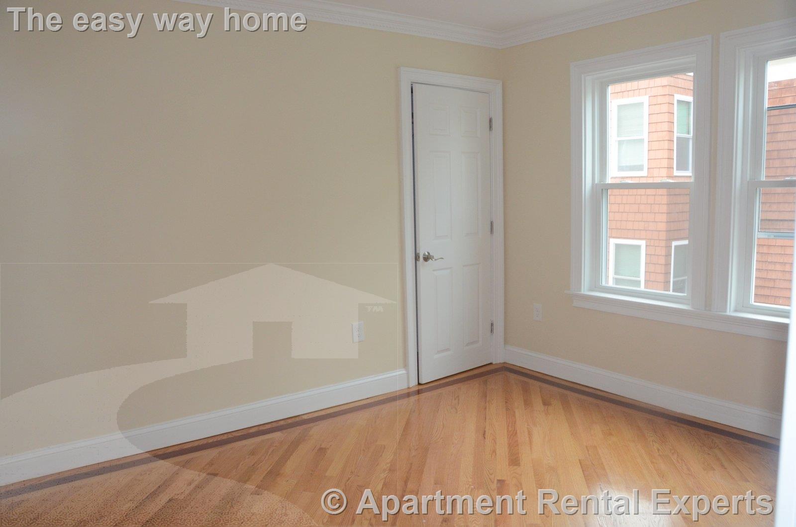 3 bed, 1 bath apartment for rent at 37 Edgar Ave Unit 2, Winter Hill — photo 6 of 9