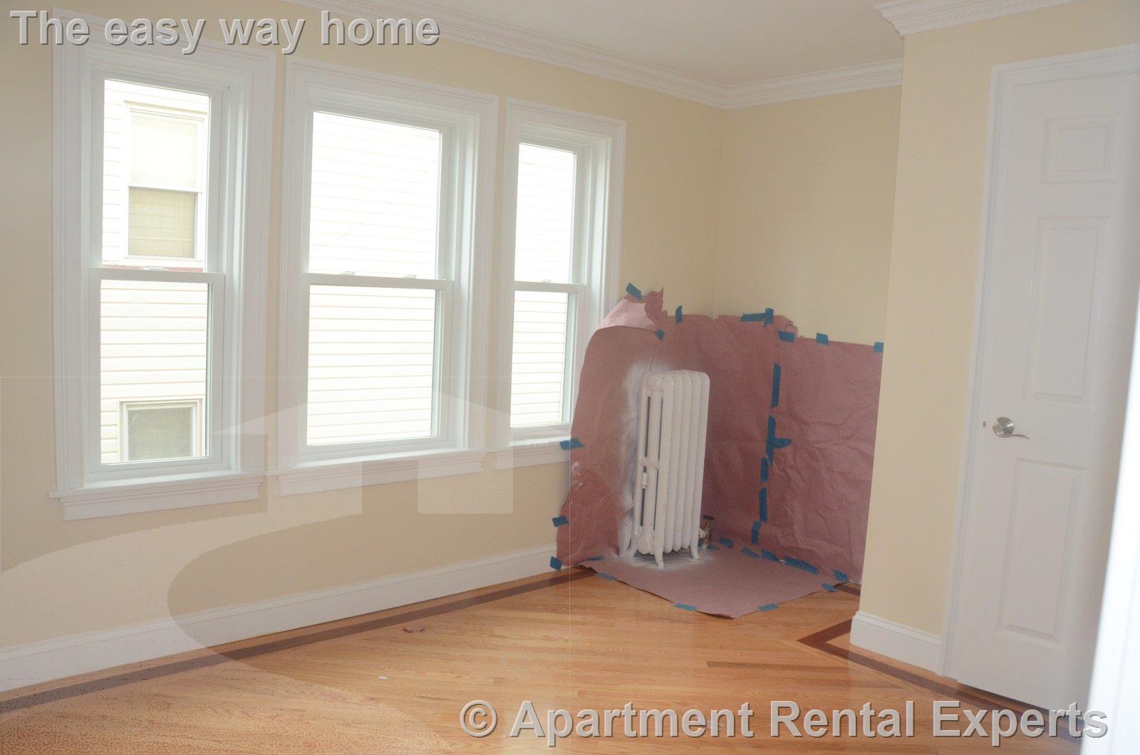 3 bed, 1 bath apartment for rent at 37 Edgar Ave Unit 2, Winter Hill — photo 5 of 9