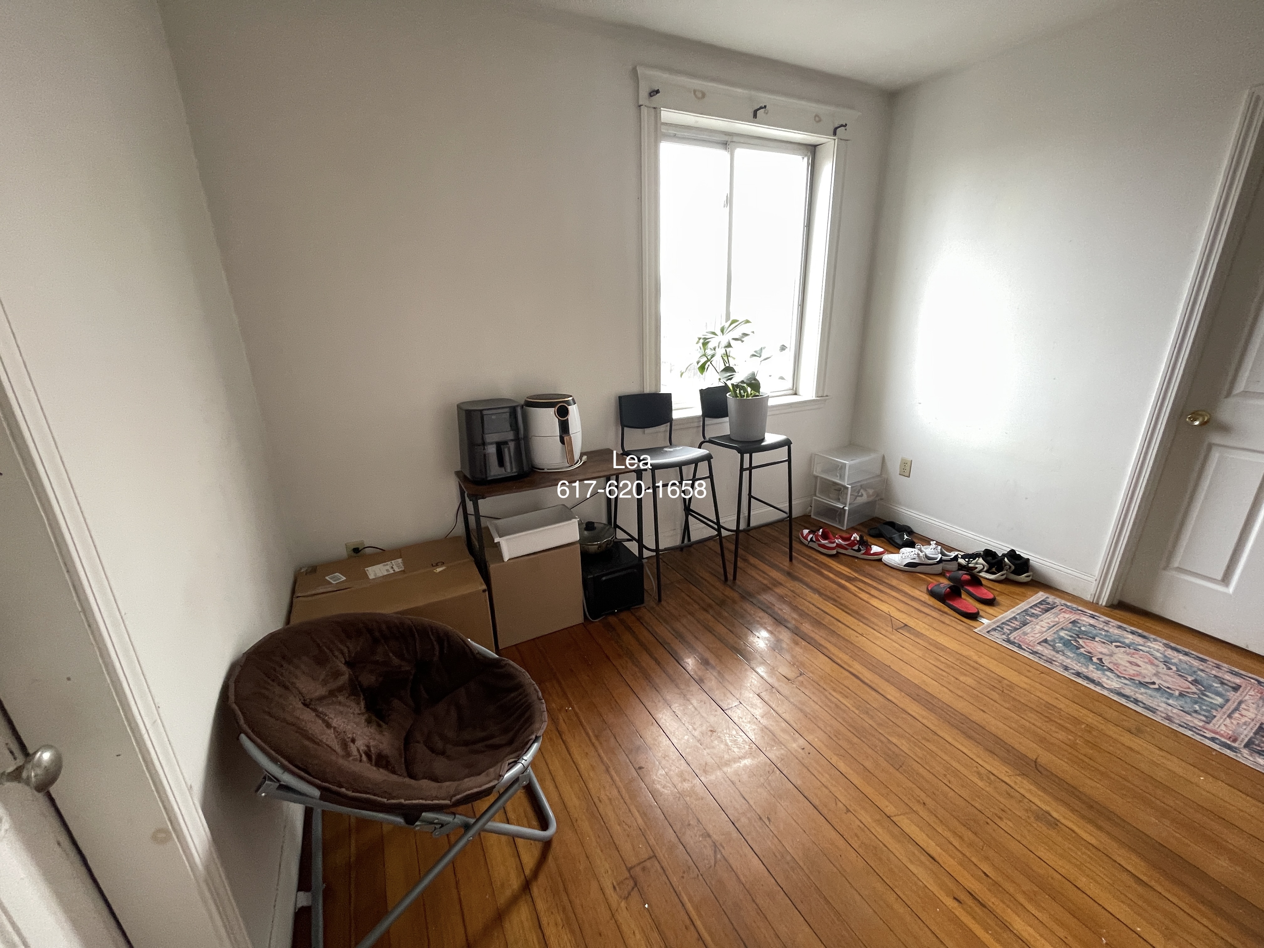 5 bed, 2 bath apartment for rent at 37 Egremont Rd Unit 5, Brighton — photo 13 of 18