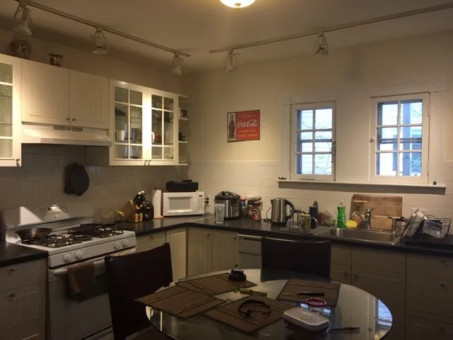 3 bed, 1 bath apartment for rent at 37 Elm St Unit 2, Spring Hill