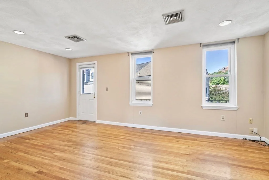 2 bed, 1 bath apartment for rent at 37 Essex St Unit 2, Charlestown — photo 5 of 15