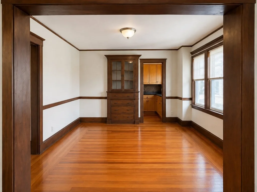 2 bed, 1 bath apartment for rent at 37 Euclid Unit 2, Quincy — photo 4 of 4