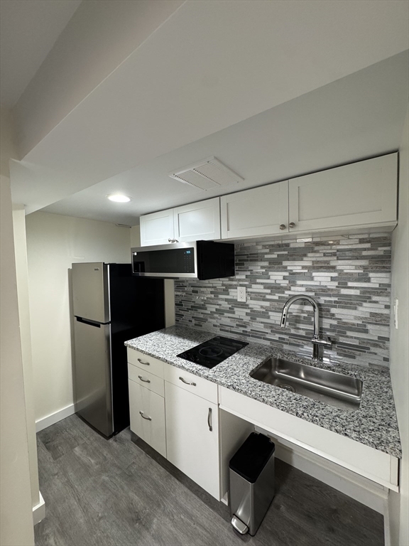 Studio bed, 1 bath apartment for rent at 37 Fairmont St Unit 1, Malden — photo 10 of 10
