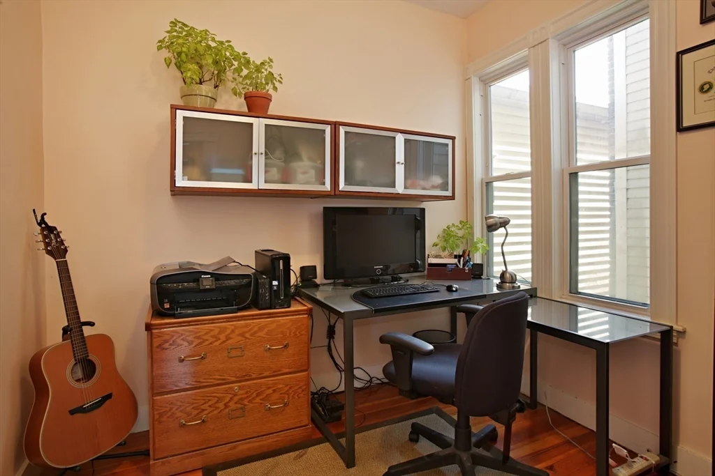 2 bed, 2 bath apartment for rent at 37 Fairmont St Unit 2, Cambridgeport — photo 6 of 8