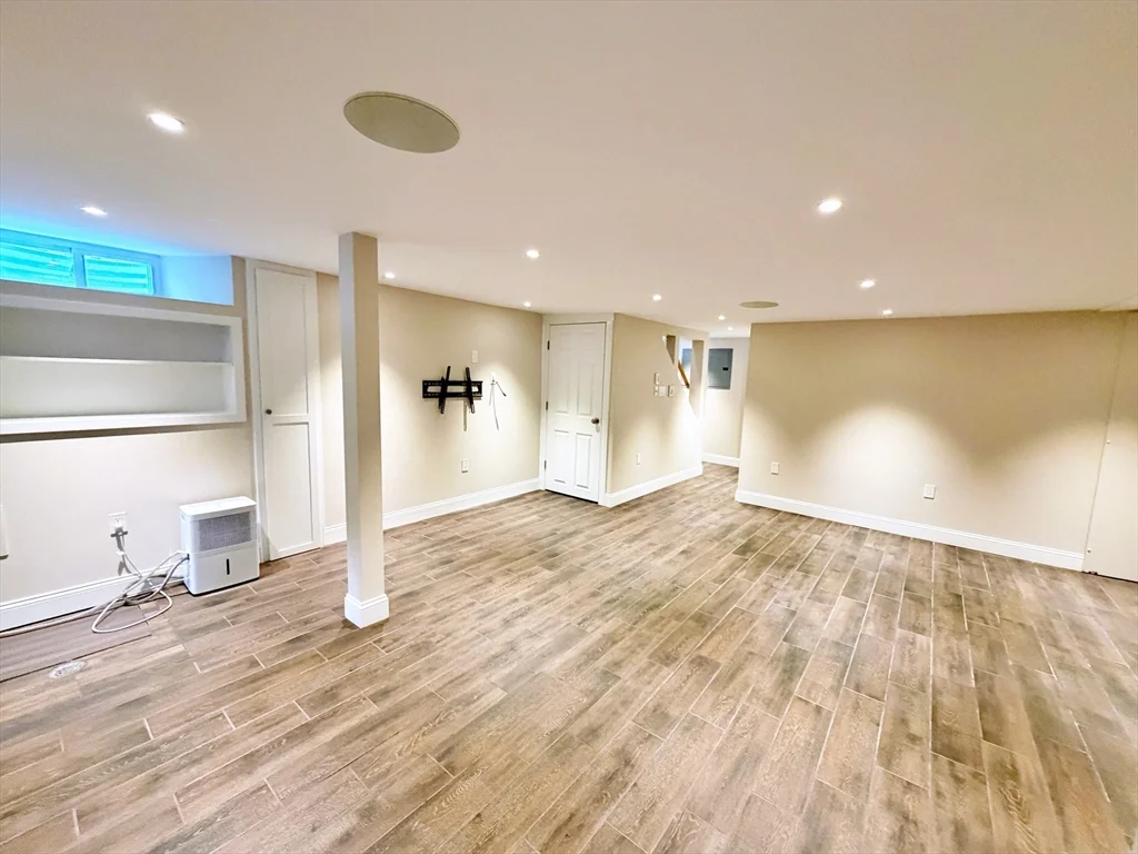 2 bed, 2 bath apartment for rent at 37 Fenton St Unit 1, Dorchester — photo 17 of 19