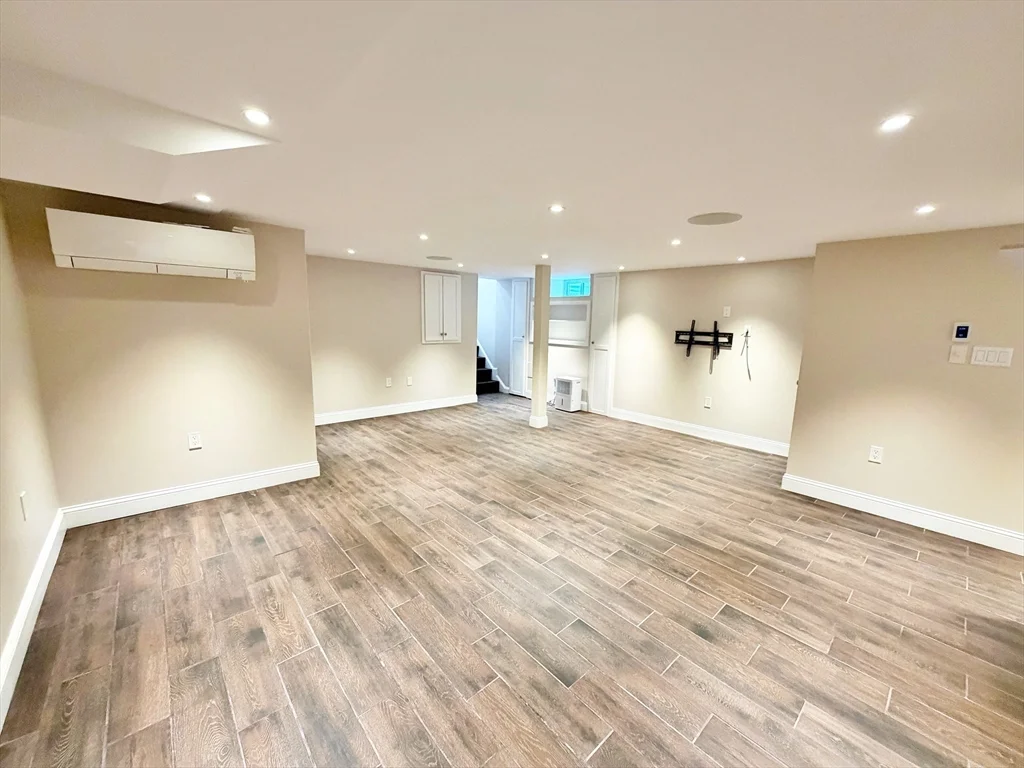 2 bed, 2 bath apartment for rent at 37 Fenton St Unit 1, Dorchester — photo 16 of 19