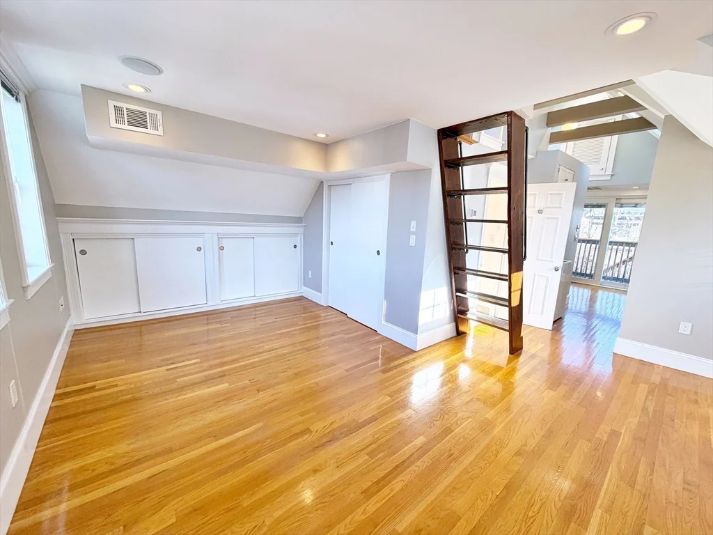 1 bed, 1 bath apartment for rent at 37 Fenton St Unit 3, Dorchester — photo 12 of 17
