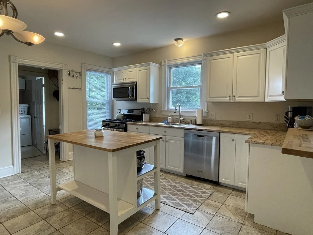 2 bed, 1.5 bath apartment for rent at 37 Francis St Unit 2, Banks Square — photo 2 of 11