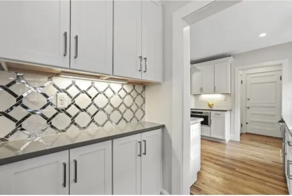 2 bed, 1 bath apartment for rent at 37 Gallivan Blvd Unit 37, Mattapan — photo 10 of 19