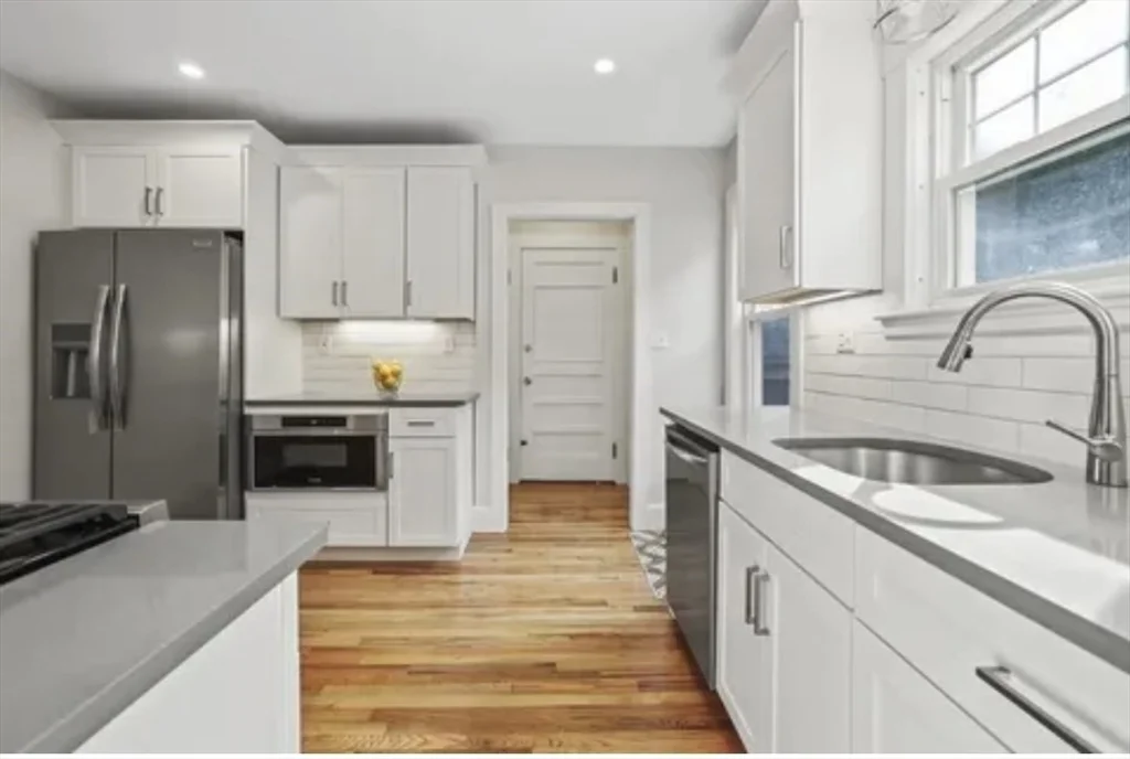 2 bed, 1 bath apartment for rent at 37 Gallivan Blvd Unit 37, Mattapan — photo 11 of 19