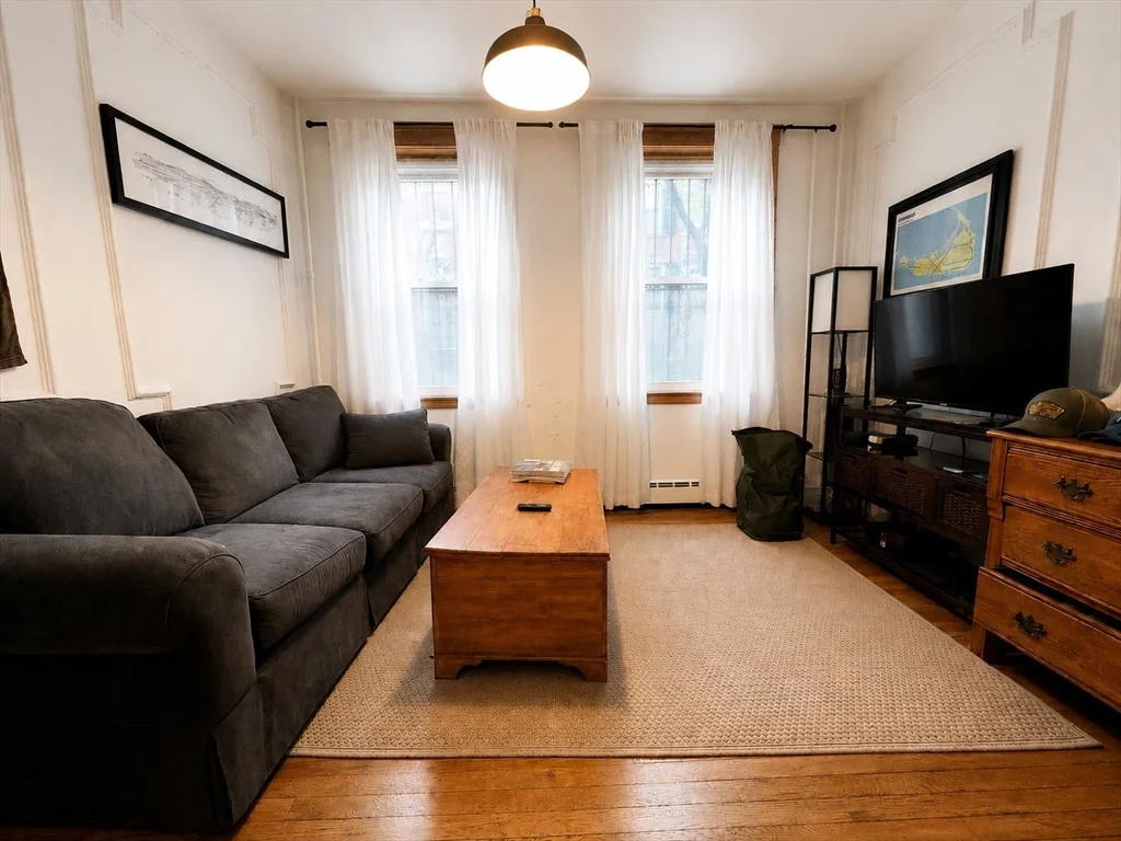 1 bed, 1 bath apartment for rent at 37 Garden St Unit 2, Beacon Hill — photo 2 of 10