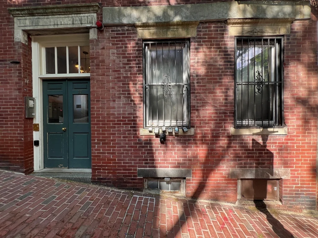 1 bed, 1 bath apartment for rent at 37 Garden St Unit 2, Beacon Hill — photo 10 of 10