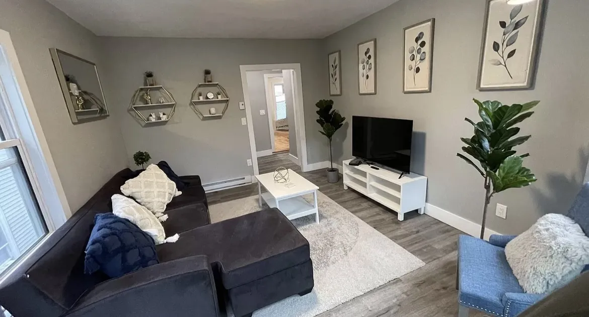 3 bed, 1 bath apartment for rent at 37 Gilman Ter Unit 2, Winter Hill — photo 1 of 27