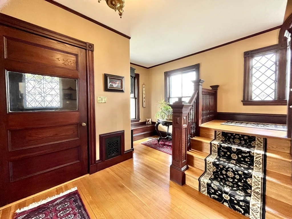 4 bed, 2 bath apartment for rent at 37 Gleason St, West Medford — photo 3 of 28