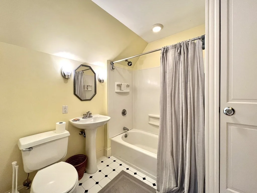 4 bed, 2 bath apartment for rent at 37 Gleason St, West Medford — photo 23 of 28