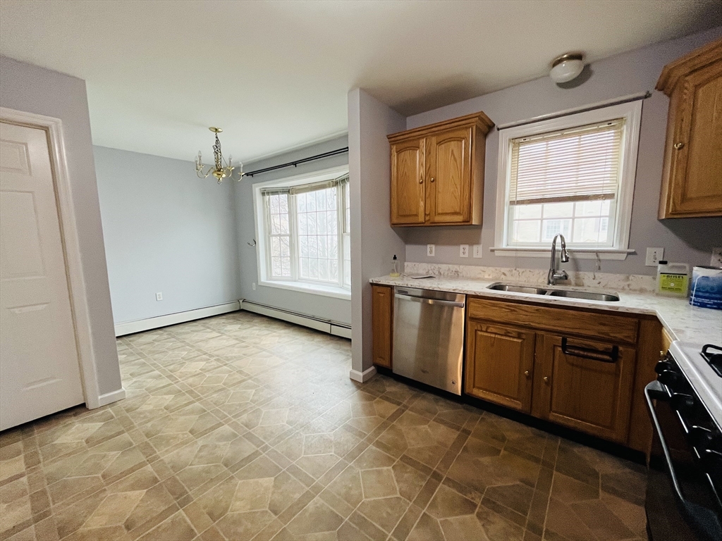 2 bed, 1 bath apartment for rent at 37 Glen Ave Unit 12, Chelmsford — photo 4 of 13