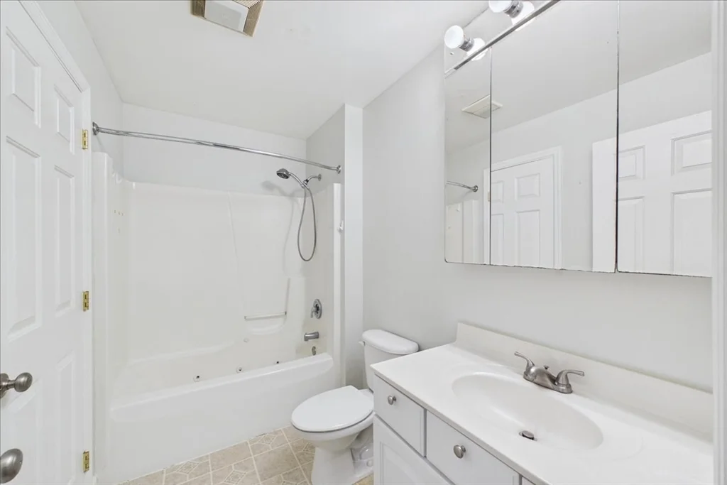 2 bed, 1 bath apartment for rent at 37 Glen Ave Unit 15, Chelmsford — photo 16 of 25