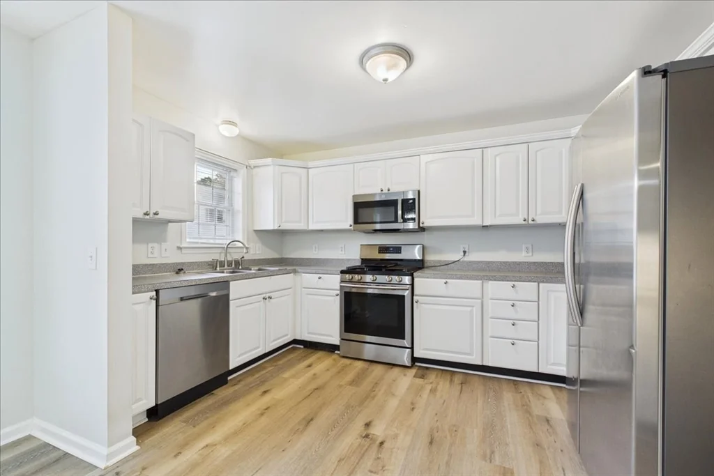 2 bed, 1 bath apartment for rent at 37 Glen Ave Unit 15, Chelmsford — photo 4 of 25