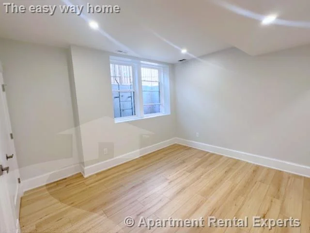 4 bed, 3 bath apartment for rent at 37 Governor Winthrop Rd, Ten Hills — photo 24 of 27
