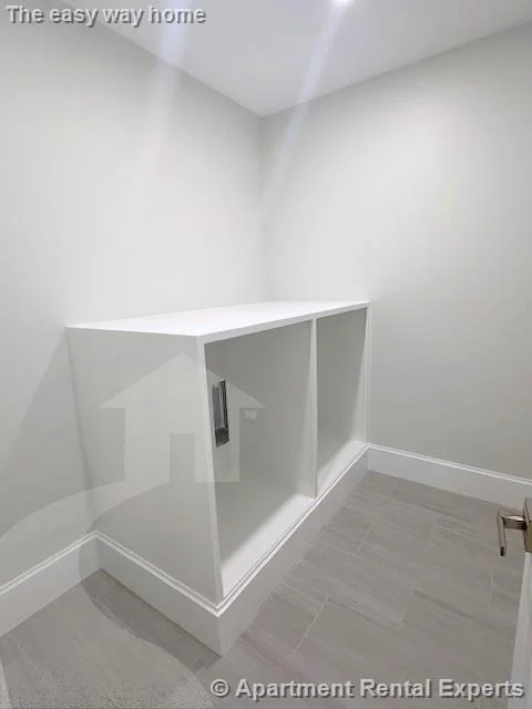 4 bed, 3 bath apartment for rent at 37 Governor Winthrop Rd, Ten Hills — photo 21 of 27